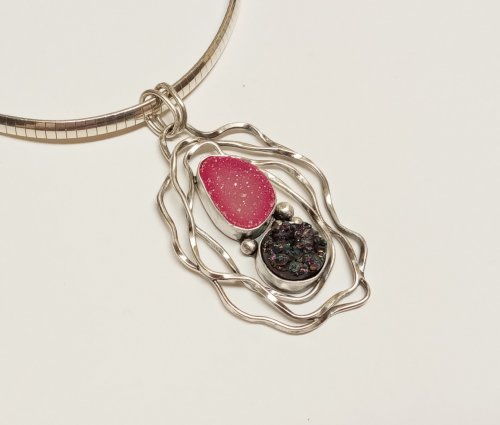 Judy Larson's Organic Wire Pendant - , Contemporary Wire Jewelry, Butane Torch, Soldering, Solder, organic wire and cab pendant